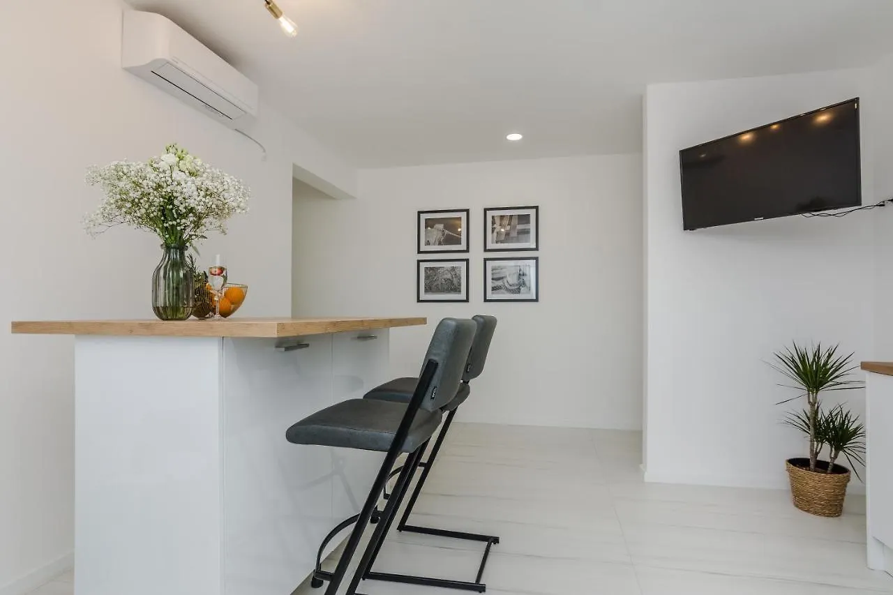 Apartment Redibo Privlaka  Croatia